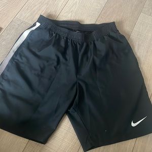 Nike Shorts - M